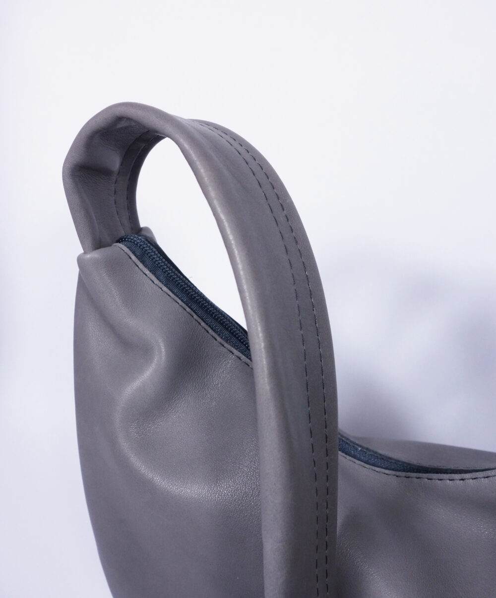 Ledertasche Tilda in Grau – Bild 9